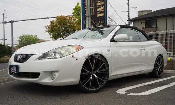 Buy Used Toyota Camry White Car in Conakry in Conakry Buy Used Toyota Camry White Car in Conakry in Conakry