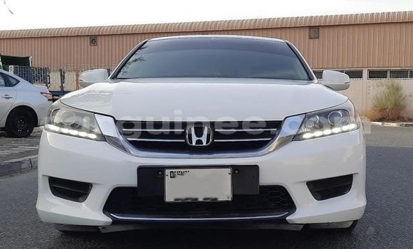 Buy Used Honda Accord White Car in Conakry in Conakry Buy Used Honda Accord White Car in Conakry in Conakry