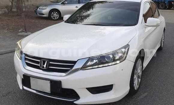 Buy Used Honda Accord White Car in Conakry in Conakry Buy Used Honda Accord White Car in Conakry in Conakry