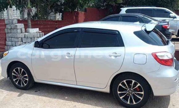 Buy Used Toyota Matrix White Car in Conakry in Conakry Buy Used Toyota Matrix White Car in Conakry in Conakry