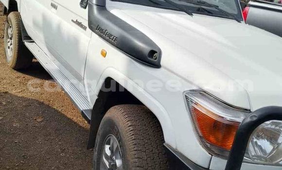 Acheter Occasion Voiture Toyota Land Cruiser Blanc à Conakry, Conakry Acheter Occasion Voiture Toyota Land Cruiser Blanc à Conakry, Conakry