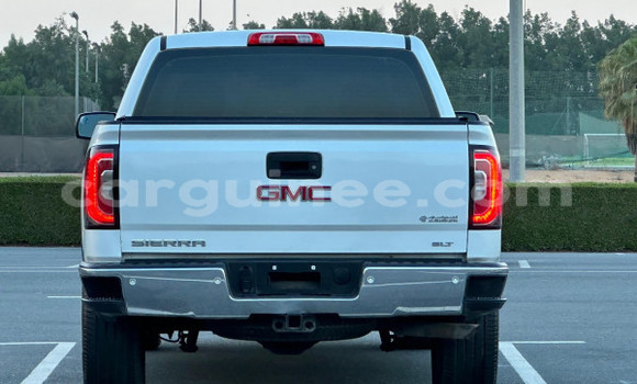 Buy Used GMC Sierra Silver Car in Conakry in Conakry Buy Used GMC Sierra Silver Car in Conakry in Conakry
