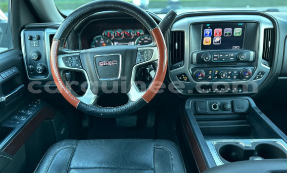 Buy Used GMC Sierra Silver Car in Conakry in Conakry Buy Used GMC Sierra Silver Car in Conakry in Conakry