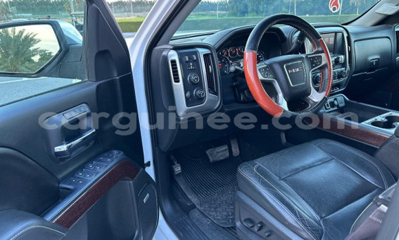 Buy Used GMC Sierra Silver Car in Conakry in Conakry Buy Used GMC Sierra Silver Car in Conakry in Conakry