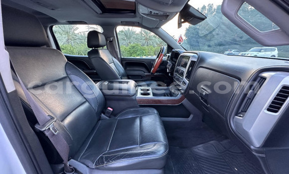 Buy Used GMC Sierra Silver Car in Conakry in Conakry Buy Used GMC Sierra Silver Car in Conakry in Conakry