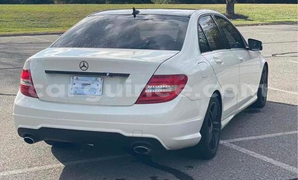 Acheter Occasion Voiture Mercedes Viano Blanc à Conakry, Conakry Acheter Occasion Voiture Mercedes Viano Blanc à Conakry, Conakry