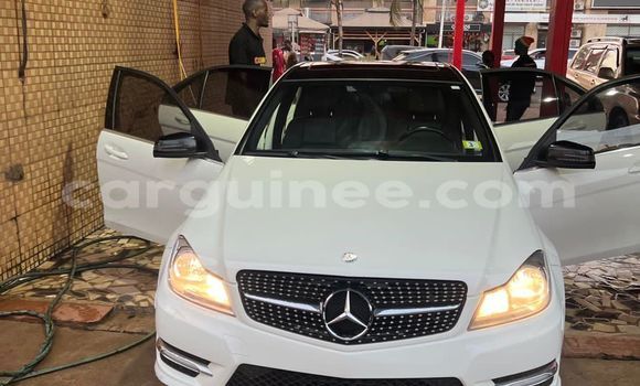 Acheter Occasion Voiture Mercedes Viano Blanc à Conakry, Conakry Acheter Occasion Voiture Mercedes Viano Blanc à Conakry, Conakry