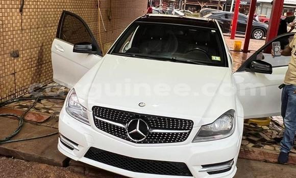 Acheter Occasion Voiture Mercedes Viano Blanc à Conakry, Conakry Acheter Occasion Voiture Mercedes Viano Blanc à Conakry, Conakry