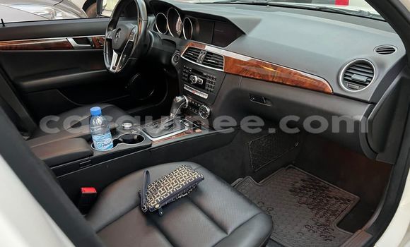 Acheter Occasion Voiture Mercedes Viano Blanc à Conakry, Conakry Acheter Occasion Voiture Mercedes Viano Blanc à Conakry, Conakry