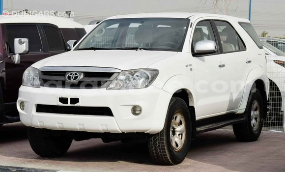 Buy Import Toyota Fortuner White Car in Import - Dubai in Conakry Buy Import Toyota Fortuner White Car in Import - Dubai in Conakry
