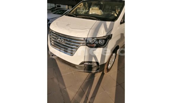 Acheter Import Utilitaire Hyundai Chorus Blanc à Import - Dubai, Conakry Acheter Import Utilitaire Hyundai Chorus Blanc à Import - Dubai, Conakry