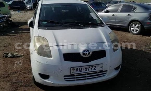 Buy Used Toyota Yaris White Car in Conakry in Conakry Buy Used Toyota Yaris White Car in Conakry in Conakry