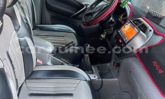 Buy Used Toyota RAV4 Beige Car in Conakry in Conakry Buy Used Toyota RAV4 Beige Car in Conakry in Conakry