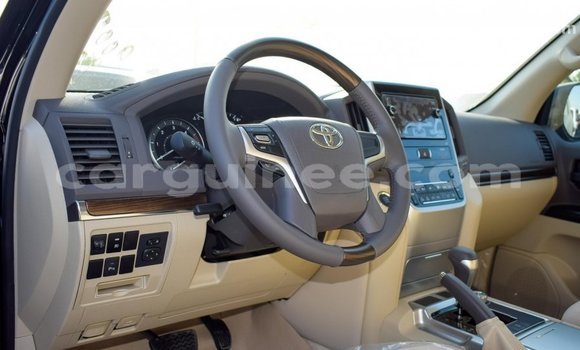 Buy Import Toyota Land Cruiser Black Car in Import - Dubai in Conakry Buy Import Toyota Land Cruiser Black Car in Import - Dubai in Conakry