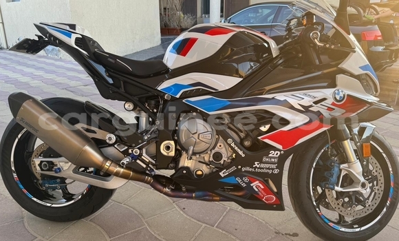 Buy Used BMW S 1000 Blue Bike in Conakry in Conakry Buy Used BMW S 1000 Blue Bike in Conakry in Conakry