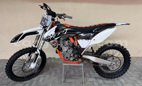 Acheter Occasion Moto KTM 250 Beige à Conakry, Conakry