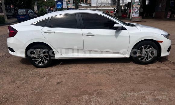 Buy Used Honda Civic White Car in Conakry in Conakry Buy Used Honda Civic White Car in Conakry in Conakry