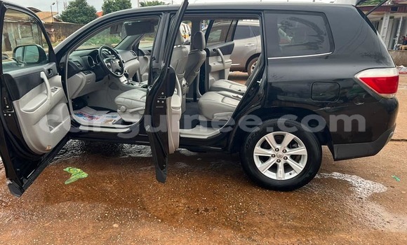 Buy Used Toyota Highlander Black Car in Conakry in Conakry Buy Used Toyota Highlander Black Car in Conakry in Conakry