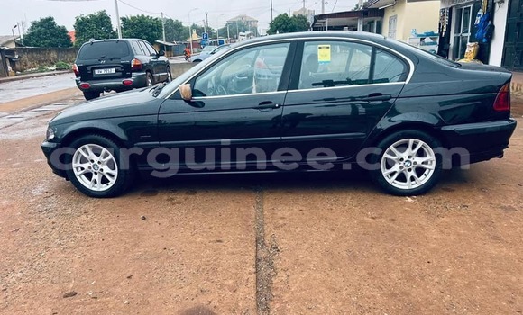 Buy Used BMW 1-Series Black Car in Conakry in Conakry