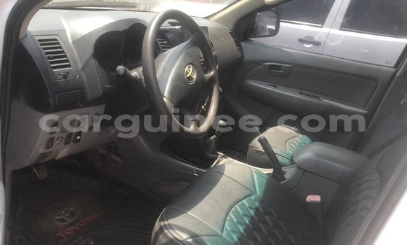 Buy Used Toyota Hilux White Car in Conakry in Conakry Buy Used Toyota Hilux White Car in Conakry in Conakry