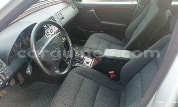 Acheter Occasion Voiture Mercedes-Benz 190 Autre à Conakry, Conakry Acheter Occasion Voiture Mercedes-Benz 190 Autre à Conakry, Conakry