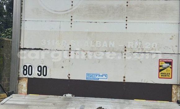 Buy Used Iveco CURSOR White Truck in Conakry in Conakry Buy Used Iveco CURSOR White Truck in Conakry in Conakry