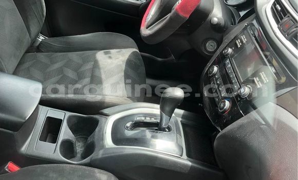 Acheter Occasion Voiture Nissan Rogue Blanc à Conakry, Conakry Acheter Occasion Voiture Nissan Rogue Blanc à Conakry, Conakry