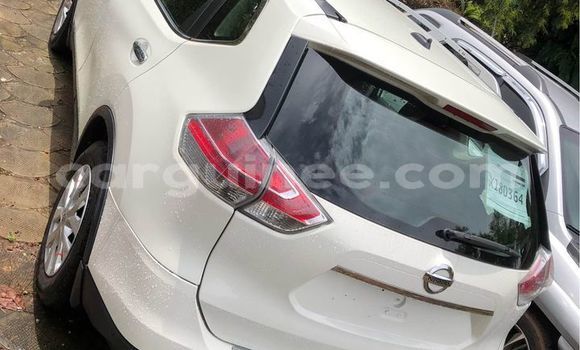 Acheter Occasion Voiture Nissan Rogue Blanc à Conakry, Conakry Acheter Occasion Voiture Nissan Rogue Blanc à Conakry, Conakry