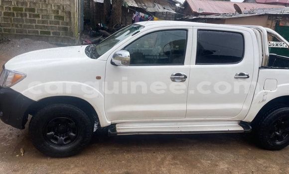 Acheter Occasion Voiture Toyota Hilux Blanc à Conakry, Conakry Acheter Occasion Voiture Toyota Hilux Blanc à Conakry, Conakry