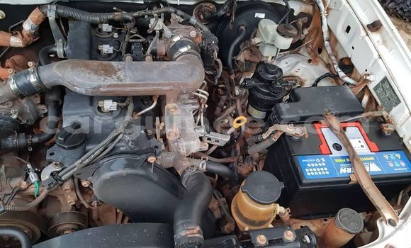 Acheter Occasion Voiture Toyota Hilux Blanc à Conakry, Conakry Acheter Occasion Voiture Toyota Hilux Blanc à Conakry, Conakry