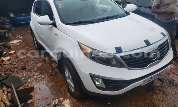 Buy Used Kia Sportage White Car in Conakry in Conakry Buy Used Kia Sportage White Car in Conakry in Conakry