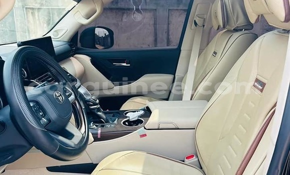 Buy Used Toyota Land Cruiser Black Car in Conakry in Conakry Buy Used Toyota Land Cruiser Black Car in Conakry in Conakry