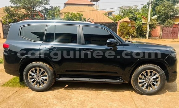 Buy Used Toyota Land Cruiser Black Car in Conakry in Conakry Buy Used Toyota Land Cruiser Black Car in Conakry in Conakry