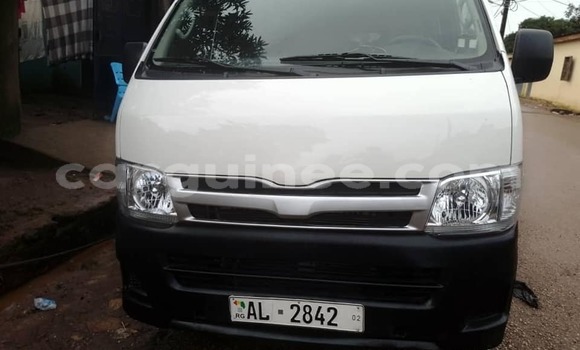 Buy Used Toyota Hiace White Car in Conakry in Conakry Buy Used Toyota Hiace White Car in Conakry in Conakry