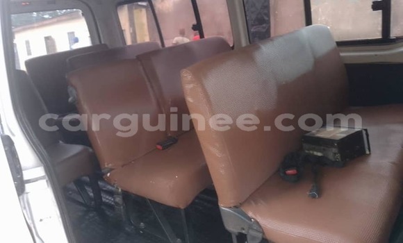 Buy Used Toyota Hiace White Car in Conakry in Conakry Buy Used Toyota Hiace White Car in Conakry in Conakry