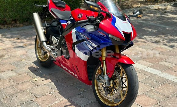 Acheter Occasion Moto Honda CBR 1000 RR Rouge à Conakry, Conakry Acheter Occasion Moto Honda CBR 1000 RR Rouge à Conakry, Conakry