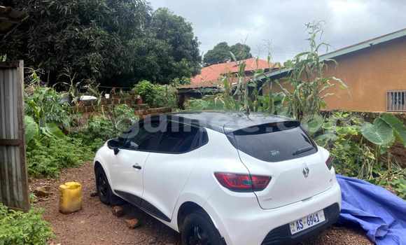 Acheter Neuf Voiture Renault 4 Blanc à Conakry, Conakry Acheter Neuf Voiture Renault 4 Blanc à Conakry, Conakry