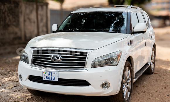 Acheter Import Voiture Infiniti QX56 Blanc à Conakry, Conakry