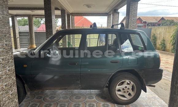 Acheter Occasion Voiture Toyota RAV4 Vert à Conakry, Conakry Acheter Occasion Voiture Toyota RAV4 Vert à Conakry, Conakry