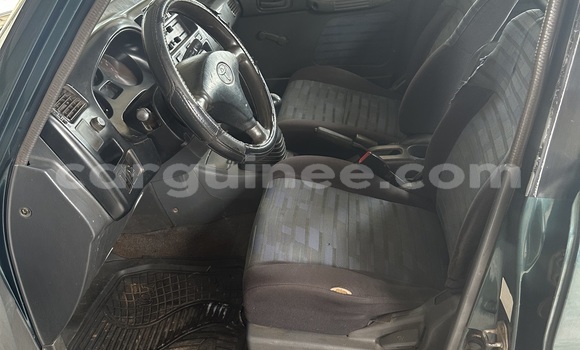Acheter Occasion Voiture Toyota RAV4 Vert à Conakry, Conakry Acheter Occasion Voiture Toyota RAV4 Vert à Conakry, Conakry
