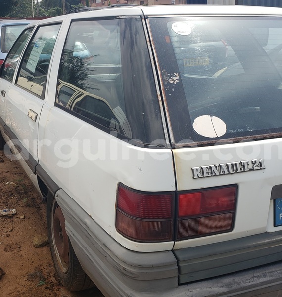 Big with watermark renault trafic conakry conakry 9512