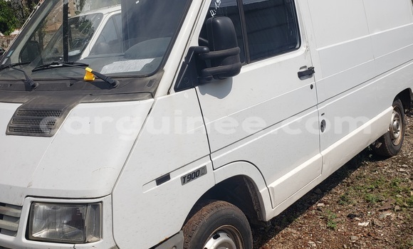 Acheter Import Utilitaire Renault Trafic Autre à Conakry, Conakry Acheter Import Utilitaire Renault Trafic Autre à Conakry, Conakry