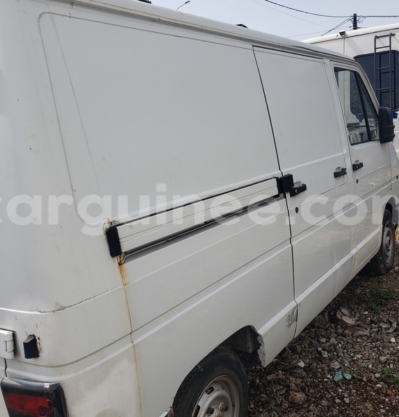 Big with watermark renault trafic conakry conakry 9515