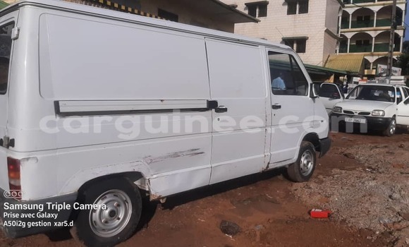 Acheter Import Utilitaire Renault Trafic Autre à Conakry, Conakry Acheter Import Utilitaire Renault Trafic Autre à Conakry, Conakry
