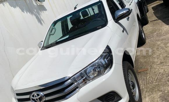 Acheter Neuf Voiture Toyota Hilux Blanc à Conakry, Conakry Acheter Neuf Voiture Toyota Hilux Blanc à Conakry, Conakry