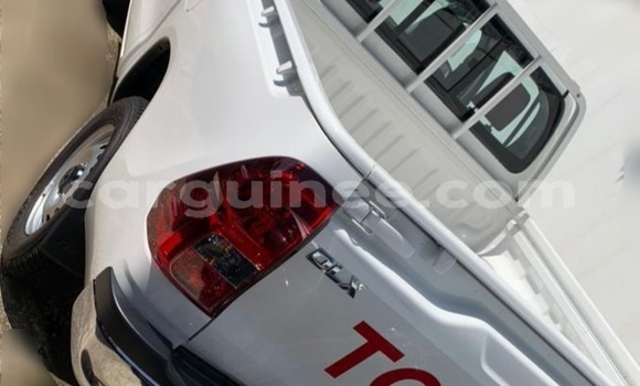 Acheter Neuf Voiture Toyota Hilux Blanc à Conakry, Conakry Acheter Neuf Voiture Toyota Hilux Blanc à Conakry, Conakry