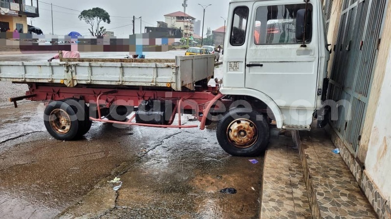 Big with watermark renault g300 conakry conakry 9525