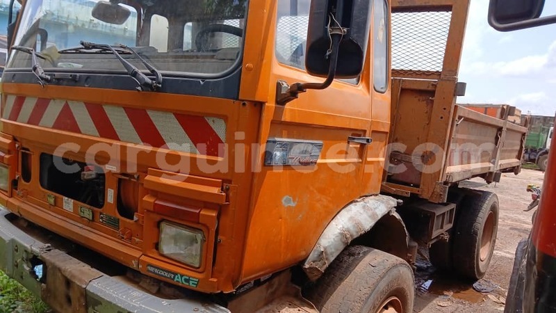 Big with watermark renault g300 conakry conakry 9533