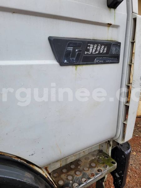 Big with watermark renault g300 conakry conakry 9535