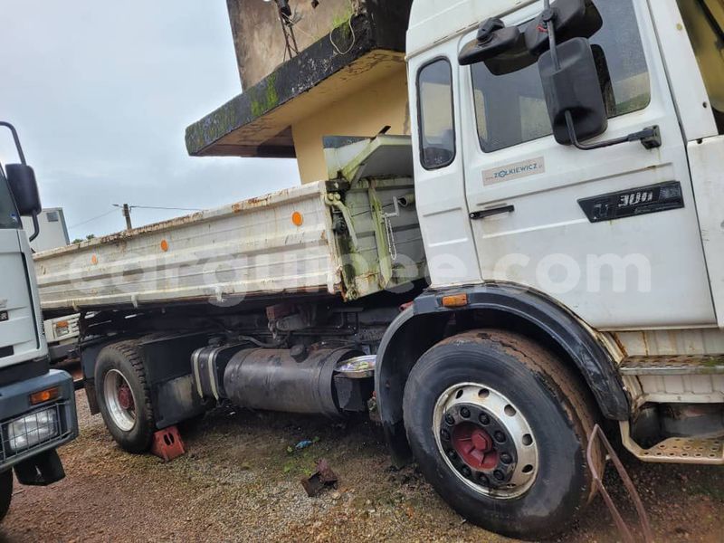 Big with watermark renault g300 conakry conakry 9535